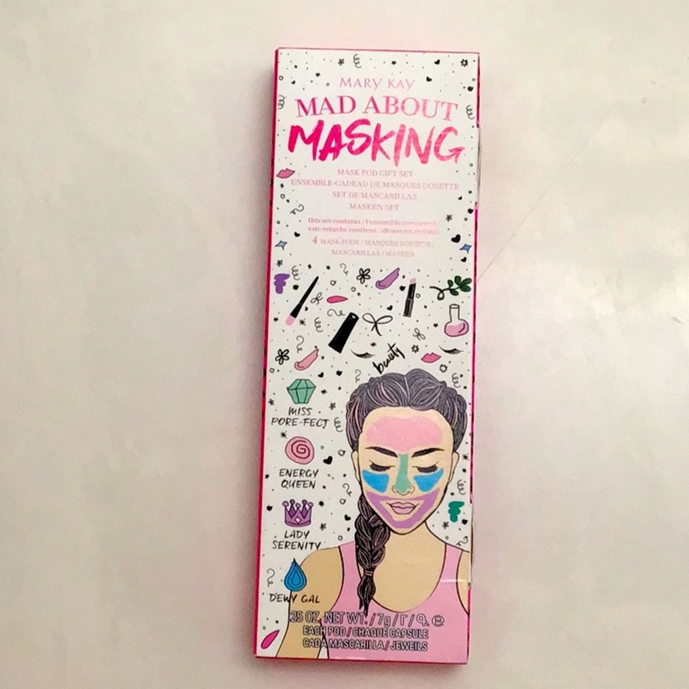 Mary Kay Ash mad about masking set